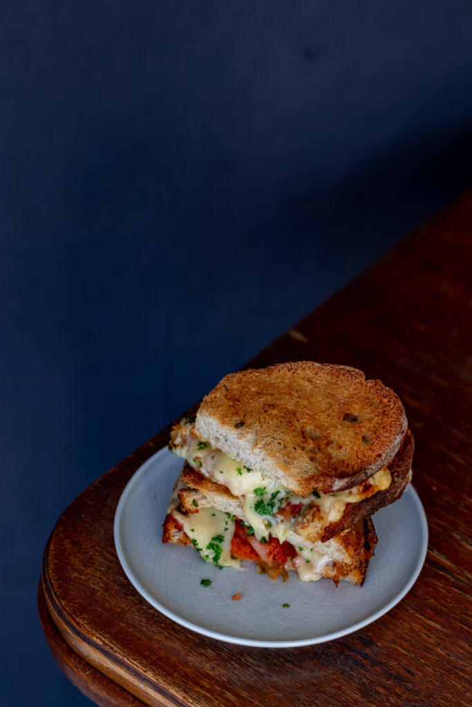 Kimchi Grilled Cheese mit Speck